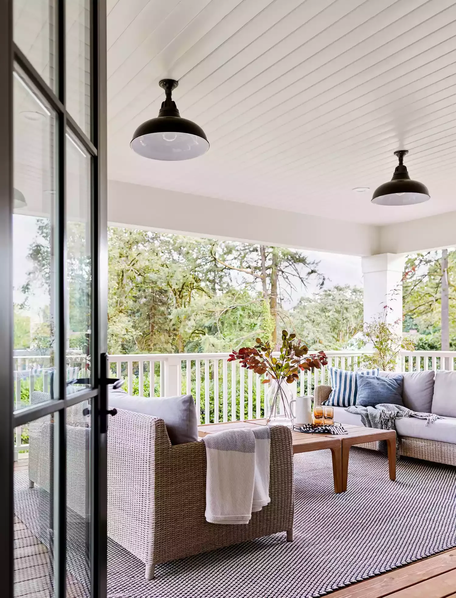 19 Brilliant Deck Lighting Ideas That Will Transform Your Outdoor Oasis 14 Industrial Deck Lighting