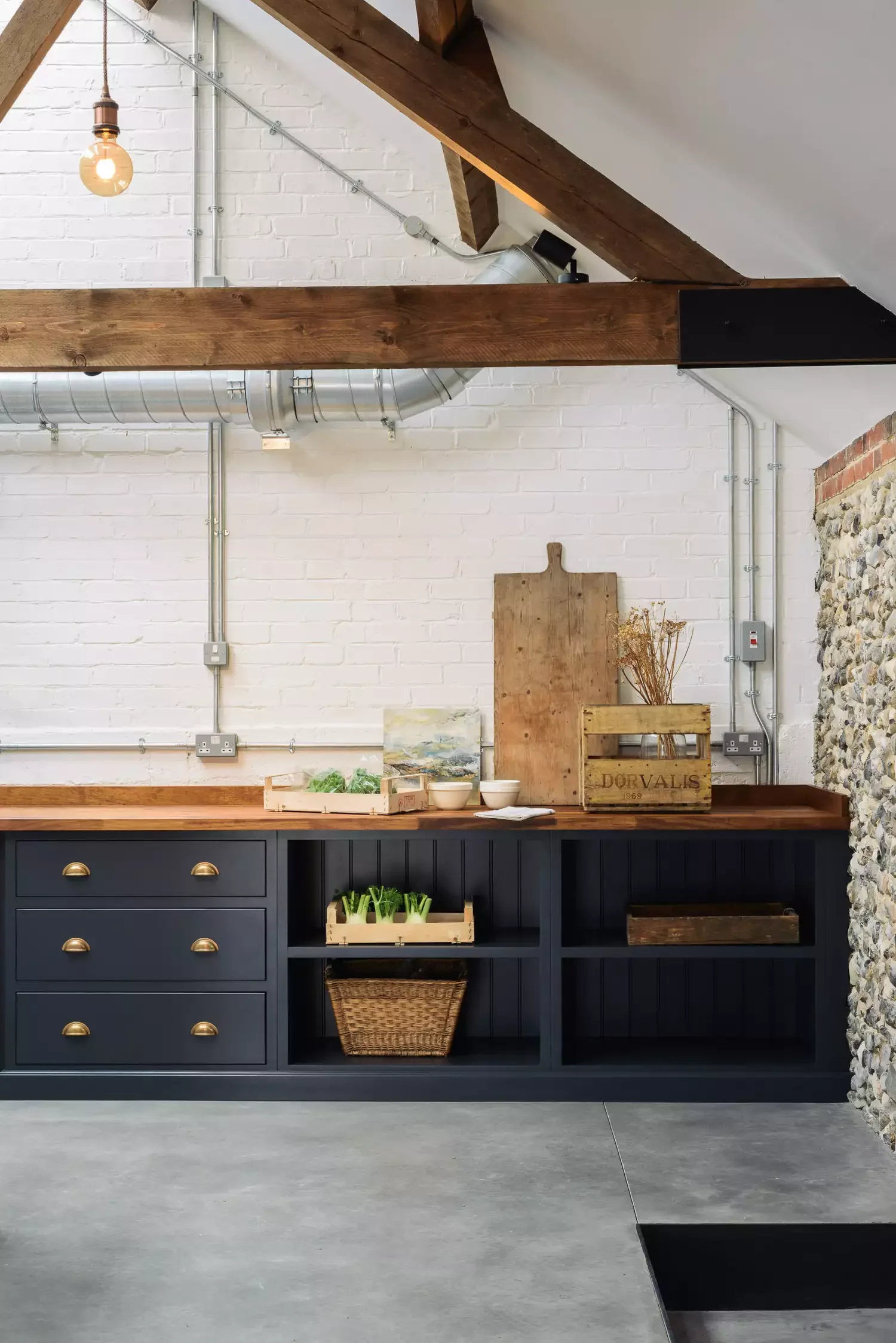 27 Stunning Vaulted Ceiling Ideas That Transform Kitchens Industrial Vaulted Ceiling
