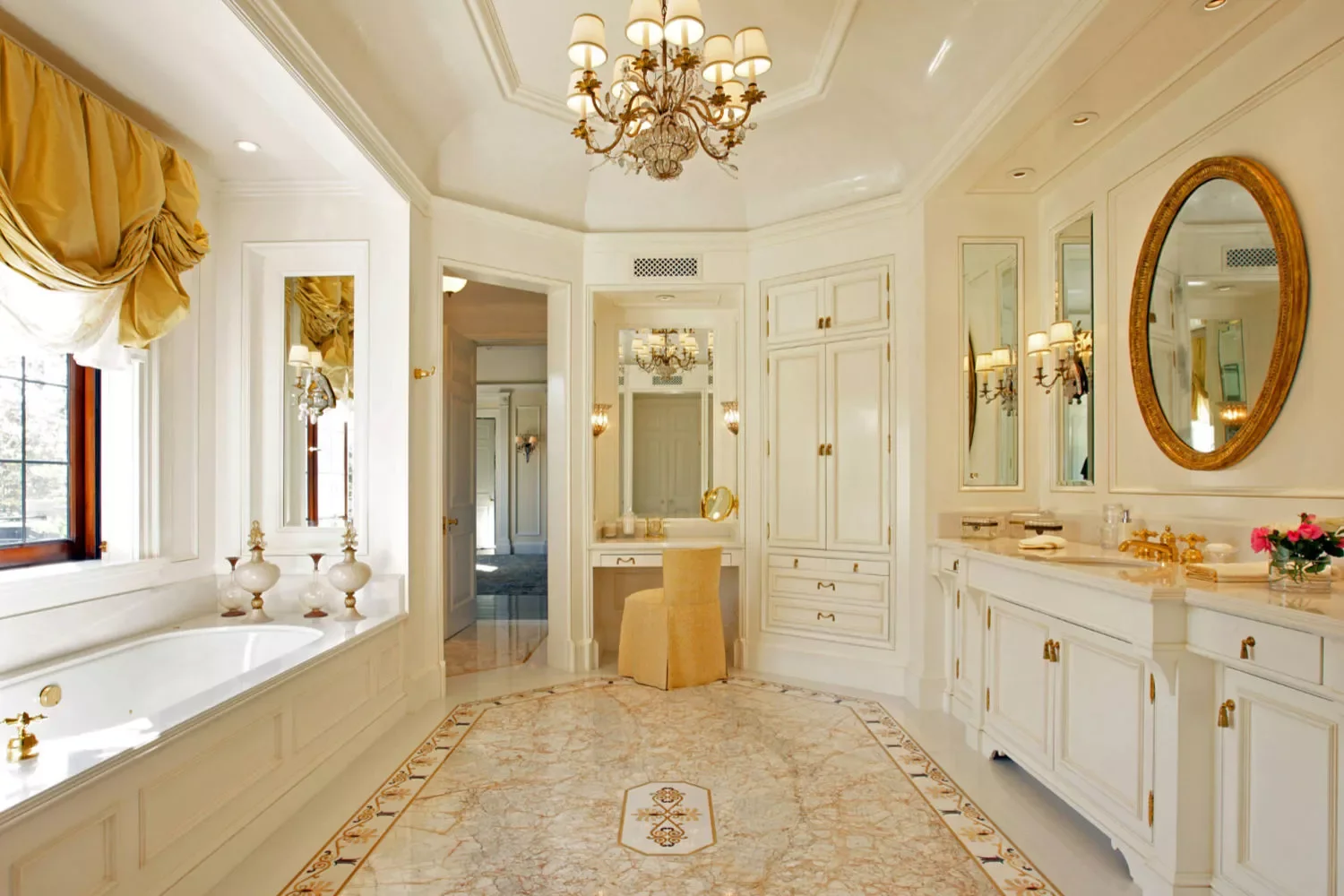 50 Luxurious Bathroom Ideas to Create Your Perfect Self-Care Sanctuary 44 Inlaid Tile Rug