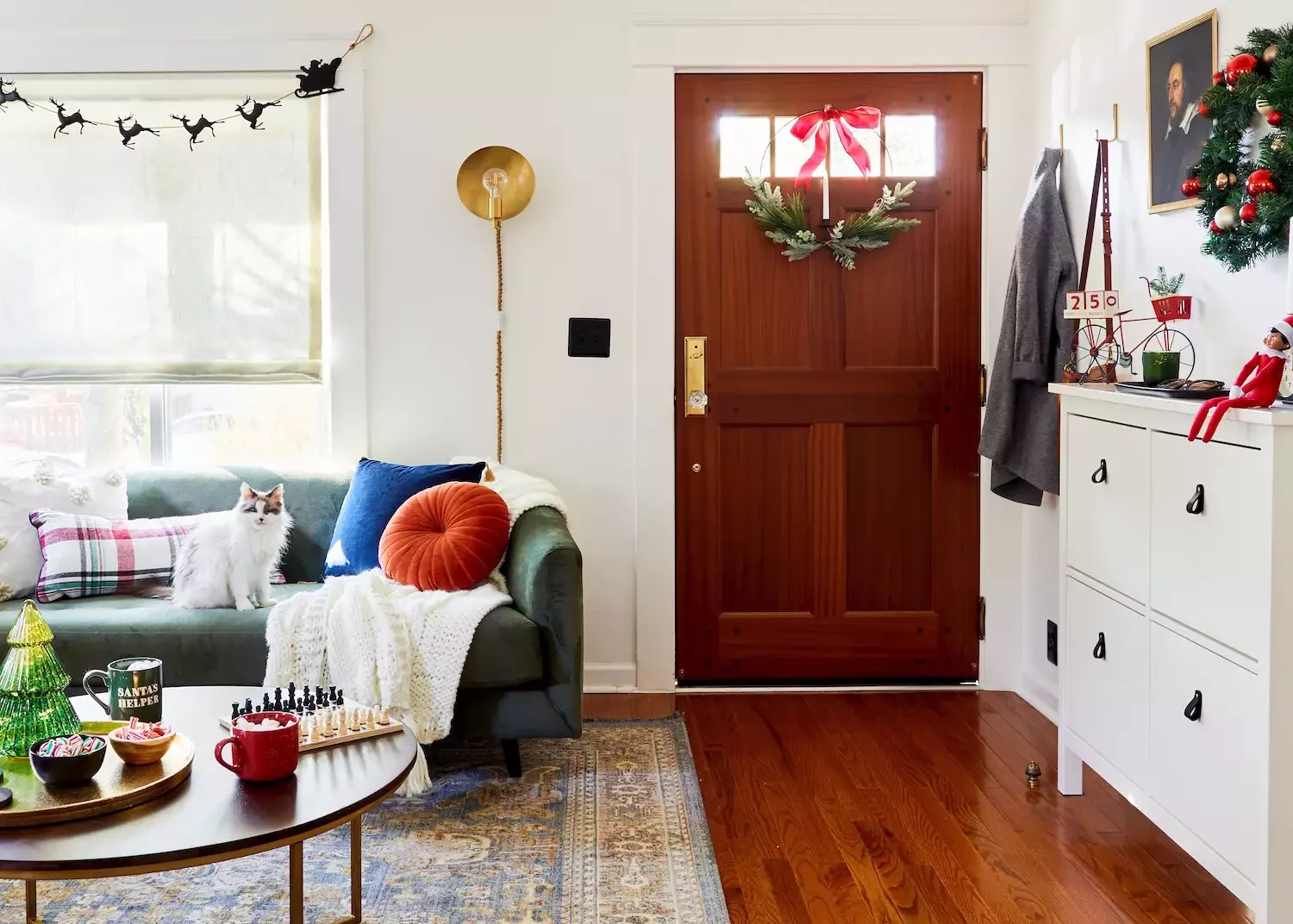 75 Stunning DIY Holiday Wreath Ideas to Transform Every Space in Your Home 40 Inside Door Wreath