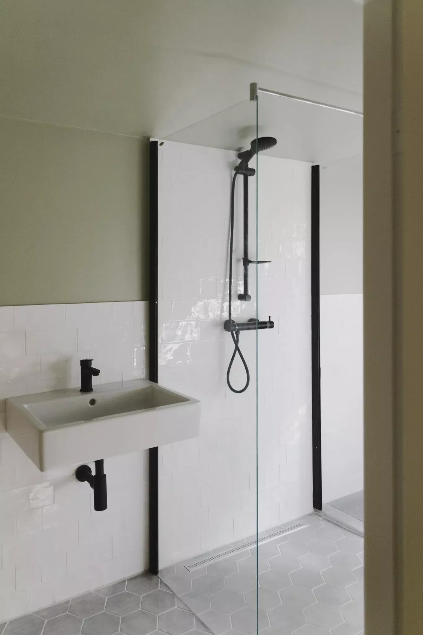 53 Stunning Walk-In Shower Ideas for Modern, Accessible Bathrooms 48 Install a Prefab Shower Box