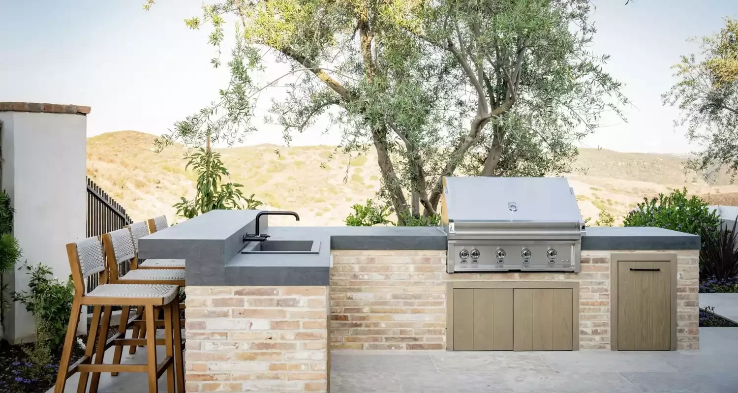 12 Brilliant Ways to Hide Your Trash Cans and Beautify Your Home Install a Pull-Out Trash Drawer