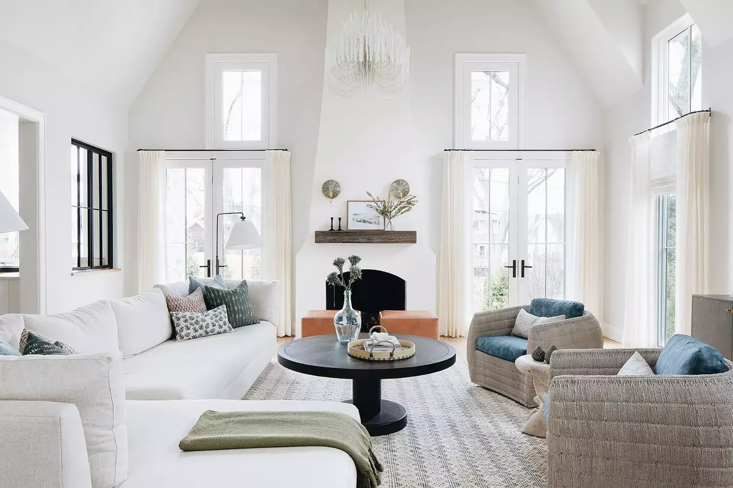 25 Brilliant Ways to Master Transitional Living Room Design 16 Introduce Color With Textiles