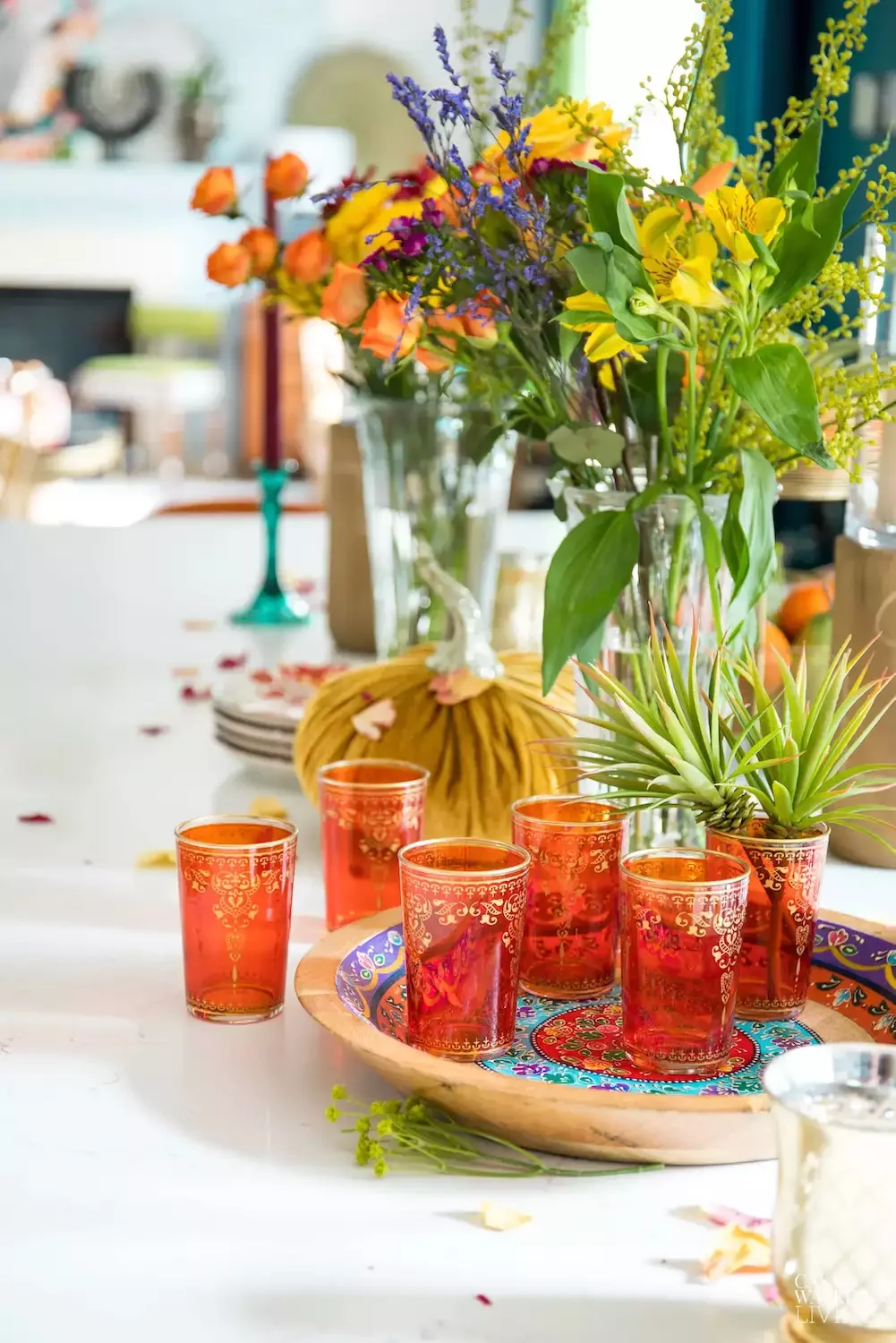 78 Beautiful Fall Table Decorating Ideas to Transform Your Seasonal Celebrations 36 Introduce Moroccan Flair