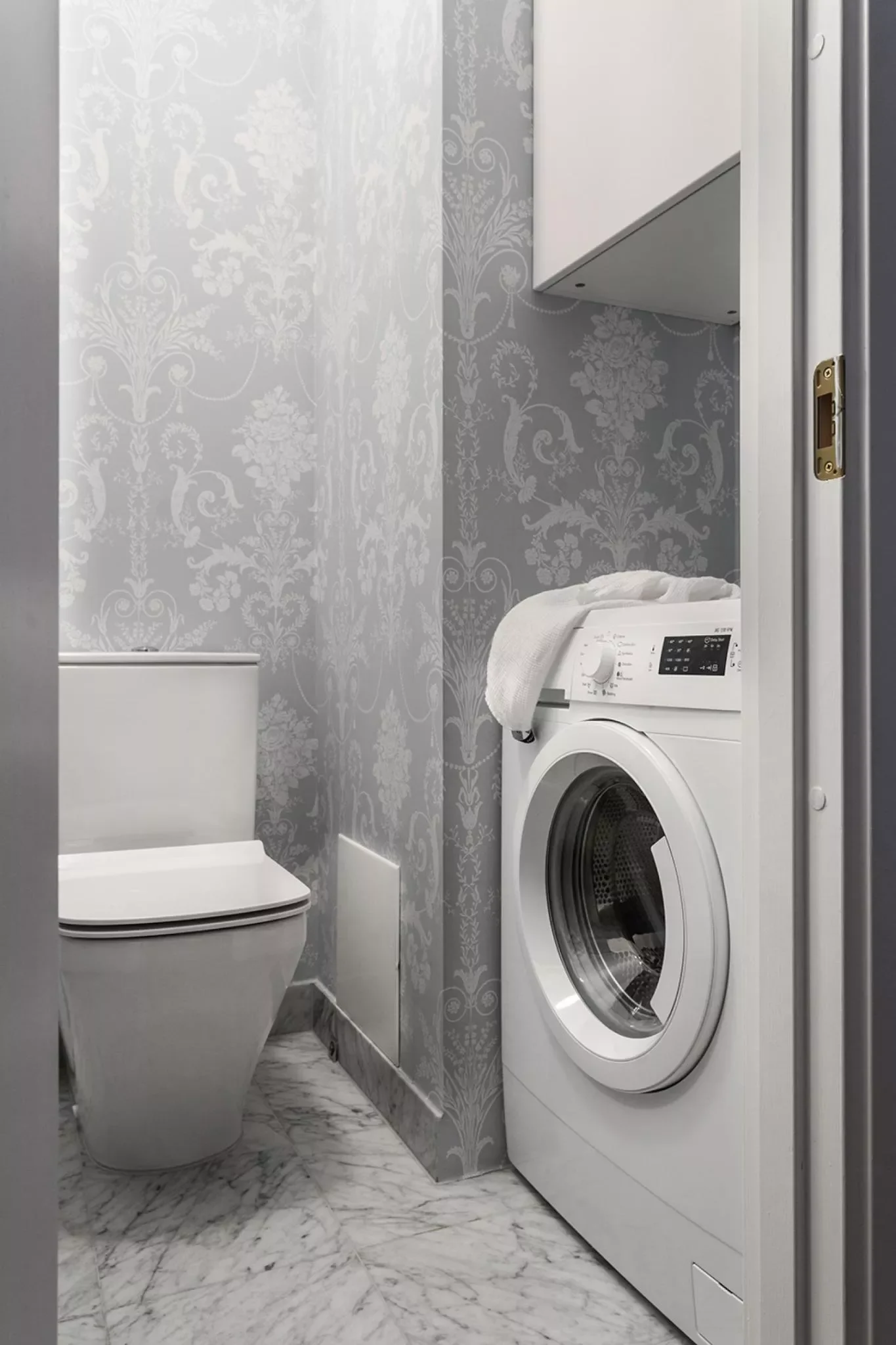 55 Small Laundry Room Ideas That Blend Style With Smart Functionality Jazz Up a Tiny Laundry Room