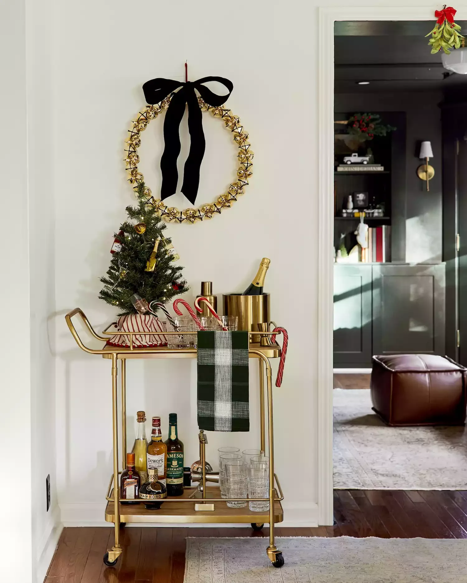 32 Stunning Christmas Wall Decorating Ideas to Transform Your Home Into a Holiday Haven 30 Jingle Bell Wreath