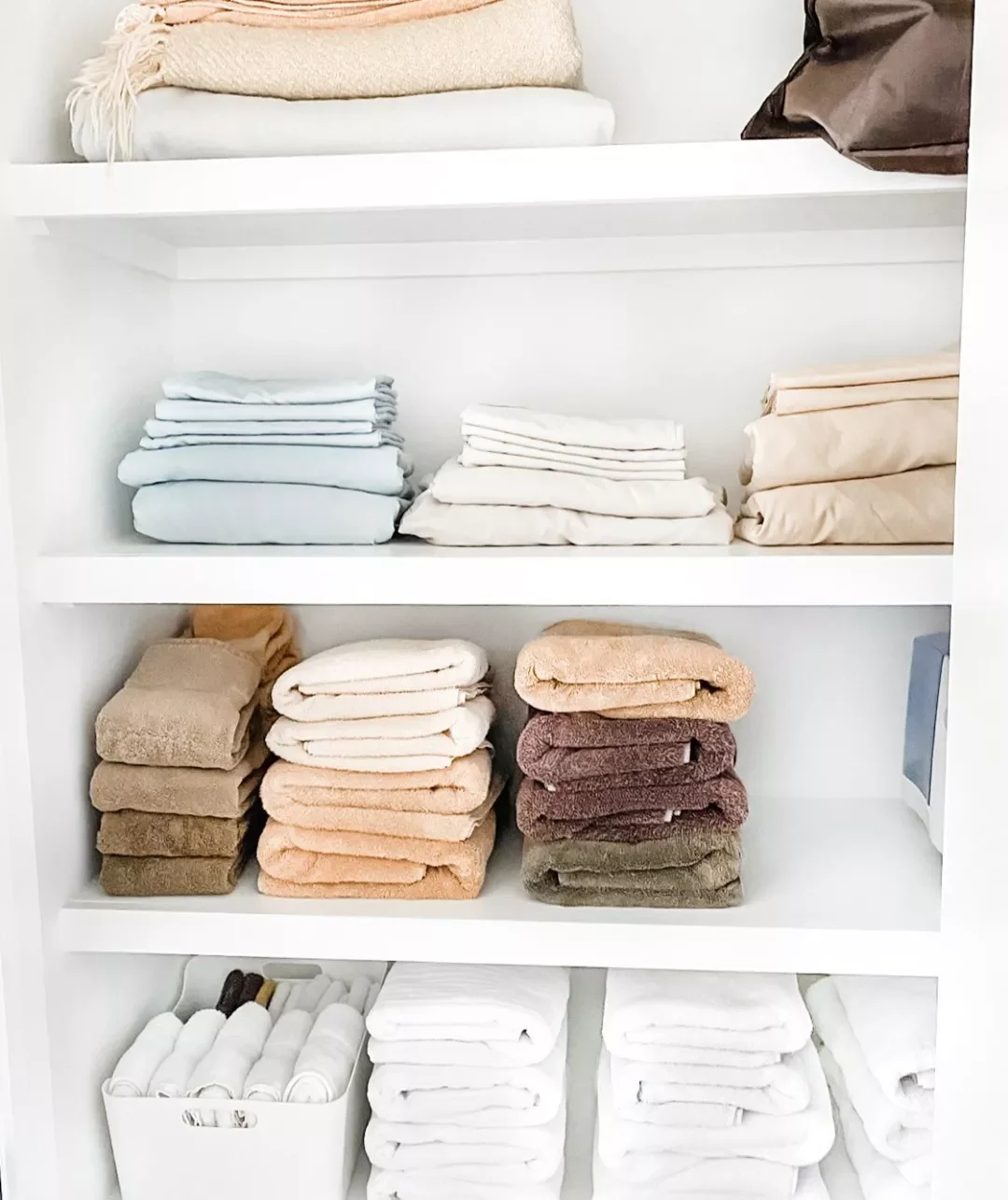 22 Smart Bedding Storage Solutions That Actually Work Keep Bedding Sets Together