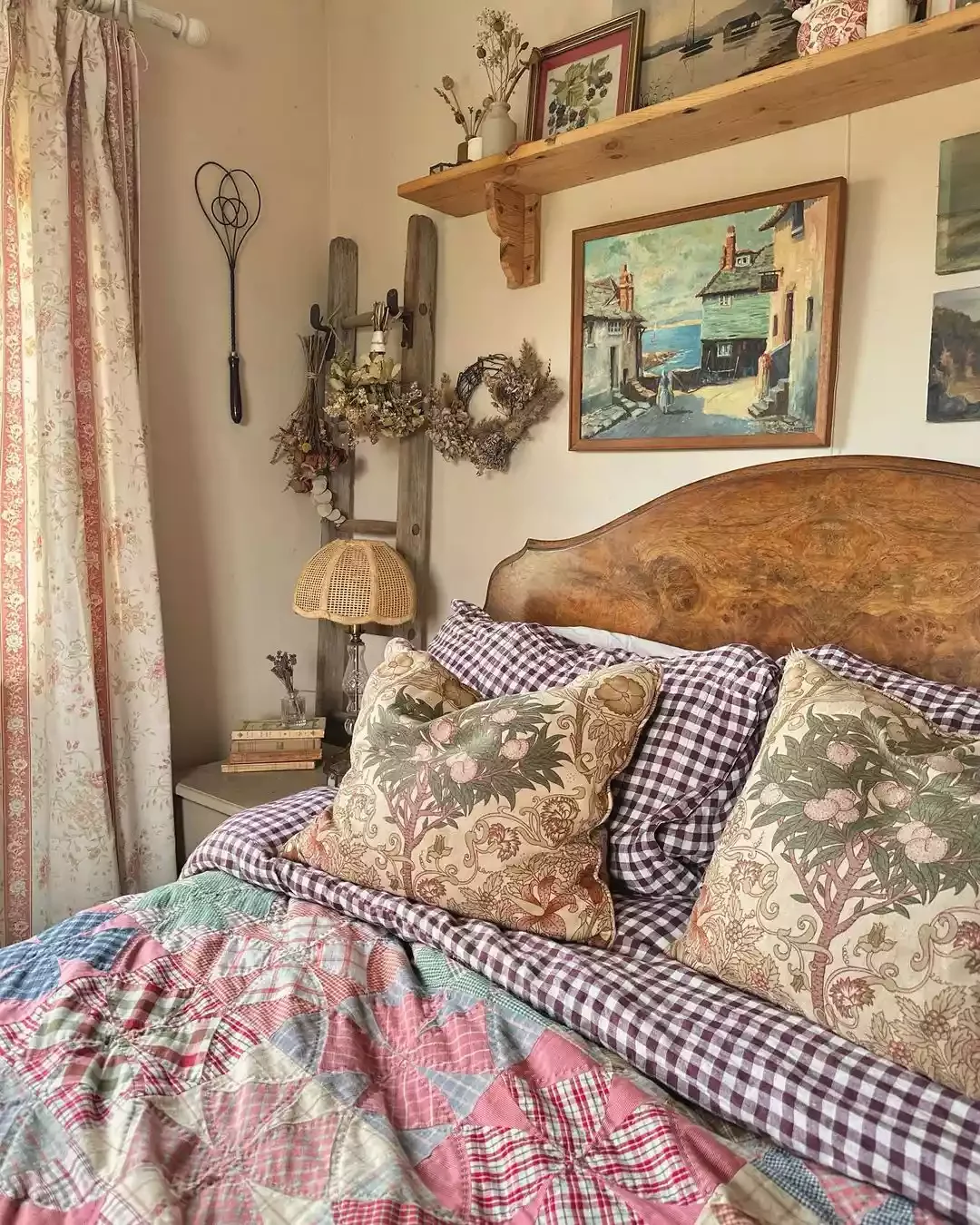 34 Dreamy Cottagecore Bedroom Ideas That Will Make You Want to Redecorate Tonight 5 Keep Dried Flowers on Display
