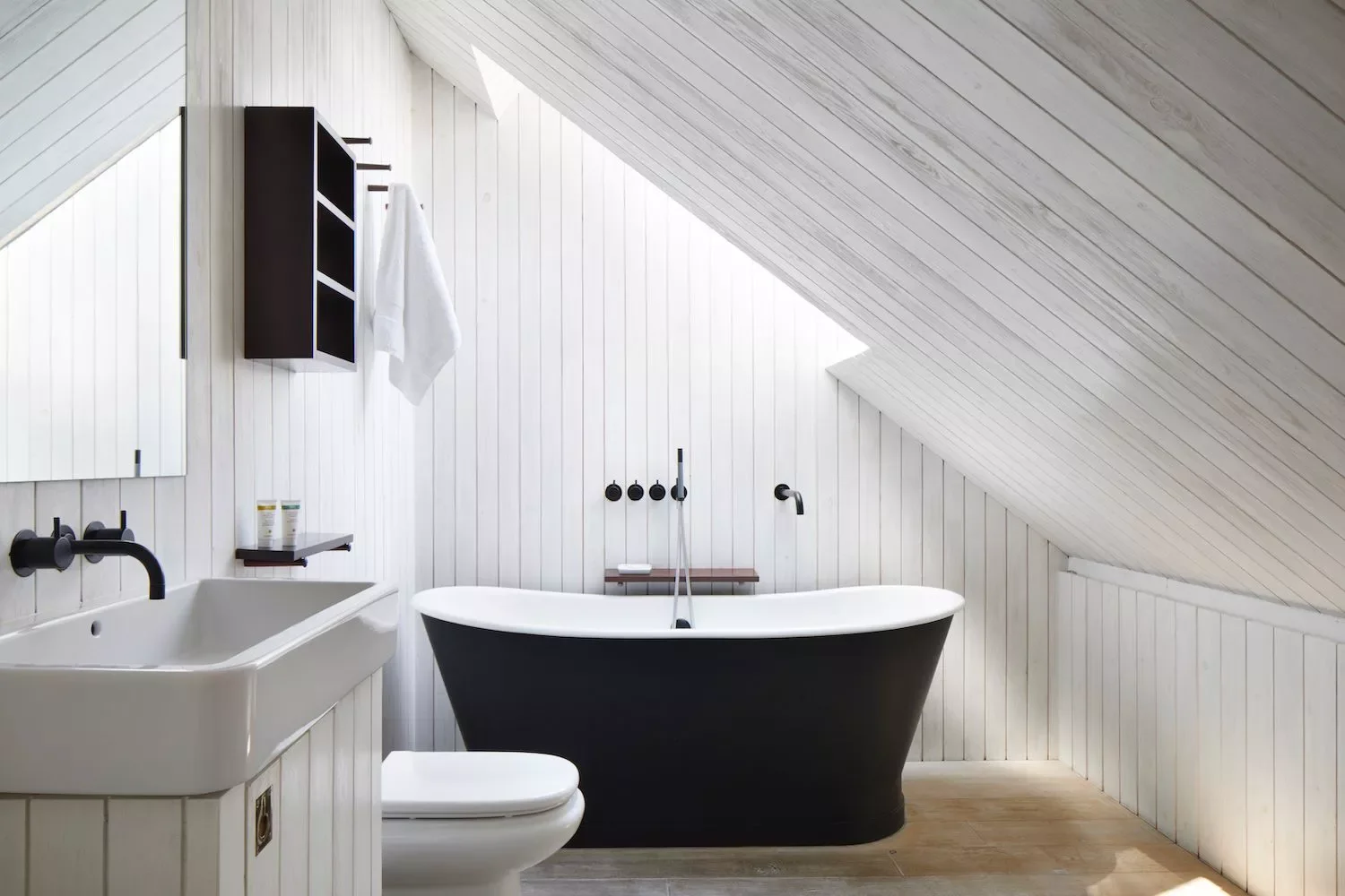 68 Stunning Bathroom Designs That Will Make You Never Want to Leave 65 Keep It Black and White