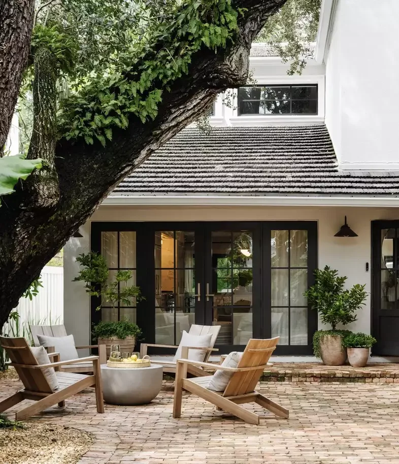 18 Stunning Outdoor Dining Ideas That'll Transform Your Backyard Into the Ultimate Summer Escape 14 Keep It Casual