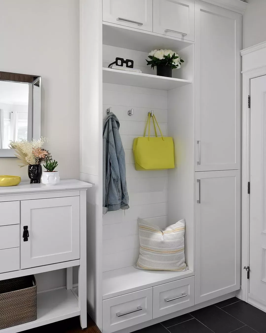 46 Creative Mudroom Design Ideas to Transform Your Entryway Keep It Light and Airy