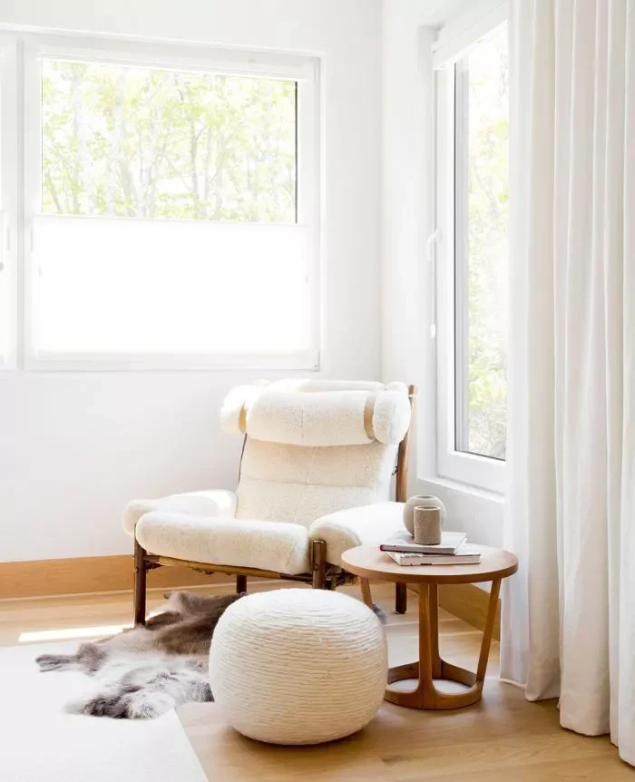 40 Effortless Modern Fall Decorating Ideas That Feel Just Right 32 Keep It Light