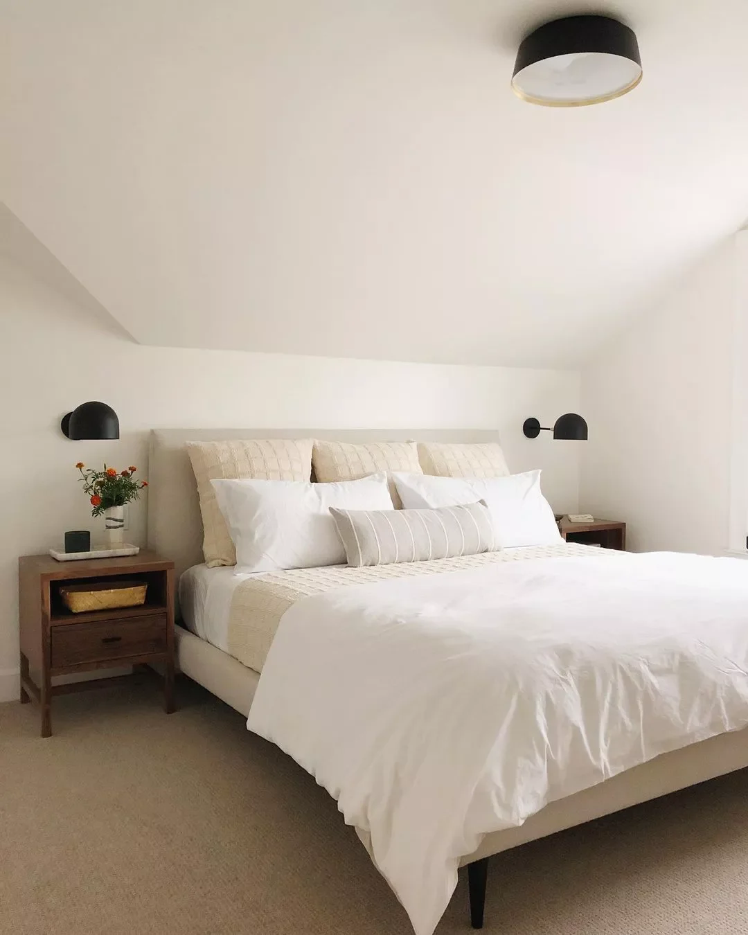 30 Brilliant Ways to Transform Your Small Attic Space With Low Ceilings 4 Keep It Minimal
