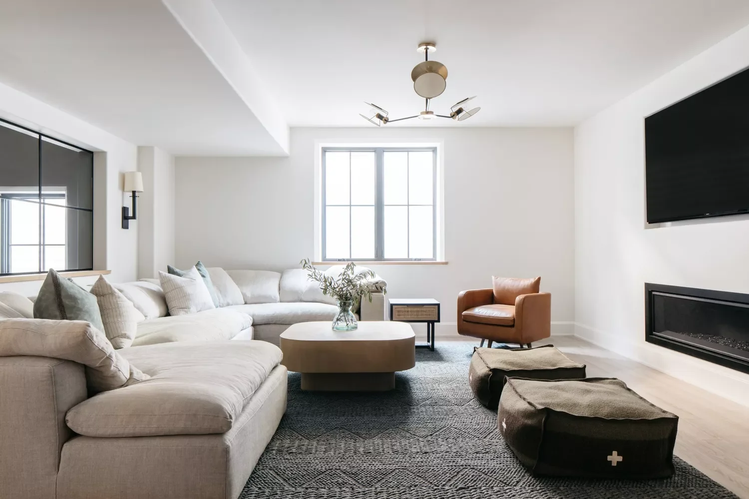 42 Stylish TV Room Ideas That Balance Entertainment and Beautiful Design 17 Keep It Minimalist