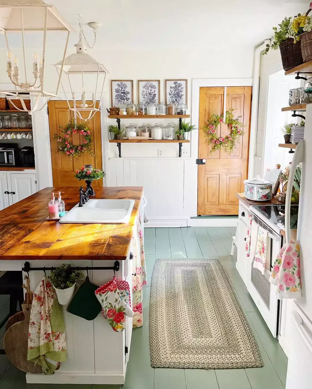 30 Charming Cottagecore Kitchen Design Ideas to Transform Your Space 18 Keep It Peppy