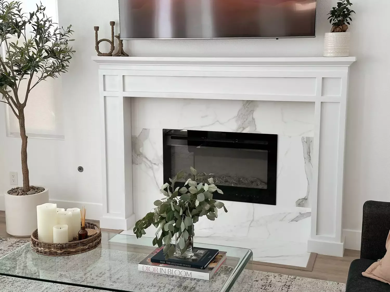 33 Cozy Farmhouse Fireplace Styling Ideas That Transform Your Living Space 31 Keep It Simple