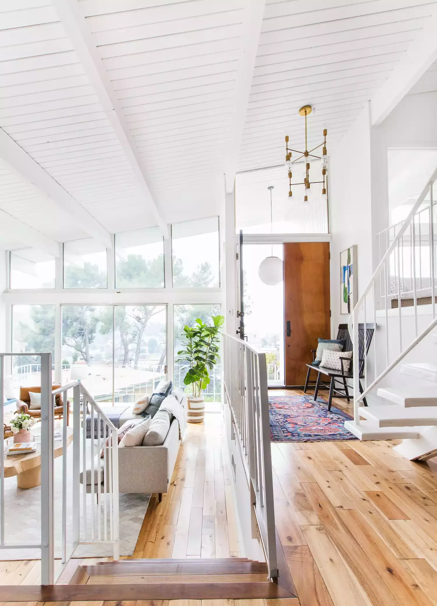 22 Stunning Entryway Wall Ideas That Create an Amazing First Impression 13 Keep It Simple