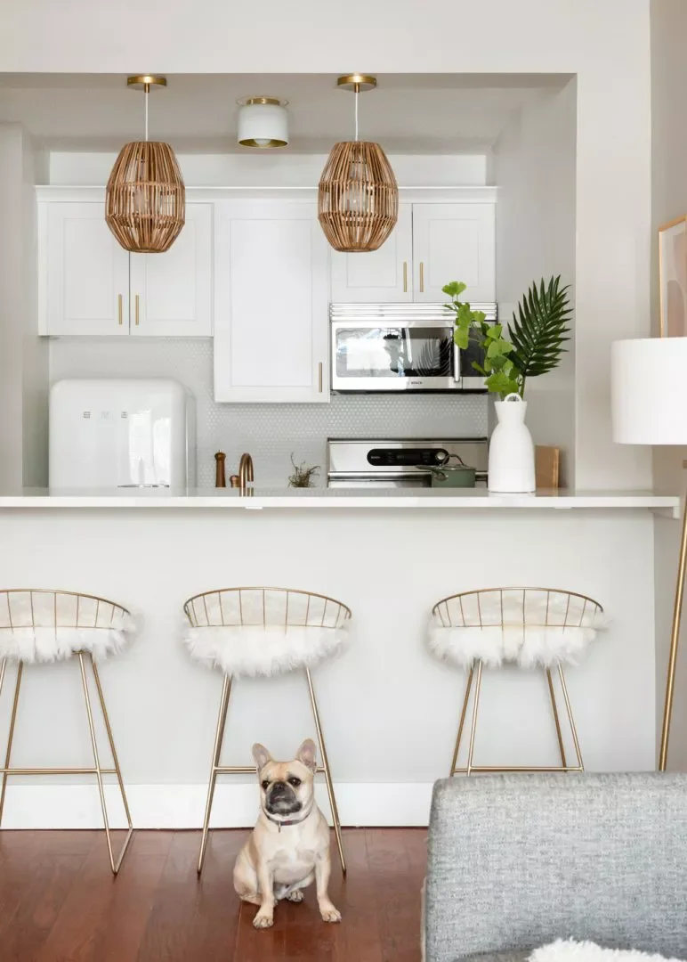 20 Beautiful Coastal Kitchen Designs That Will Transform Your Home 19 Keep It Simple