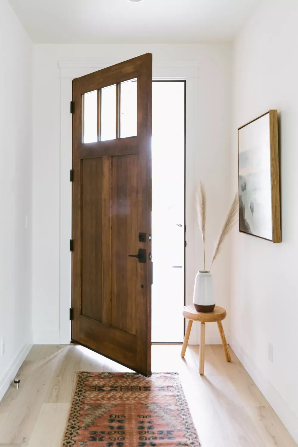 25 Stunning Entryway Rug Ideas That Create Unforgettable First Impressions 16 Keep It on the Straight and Narrow