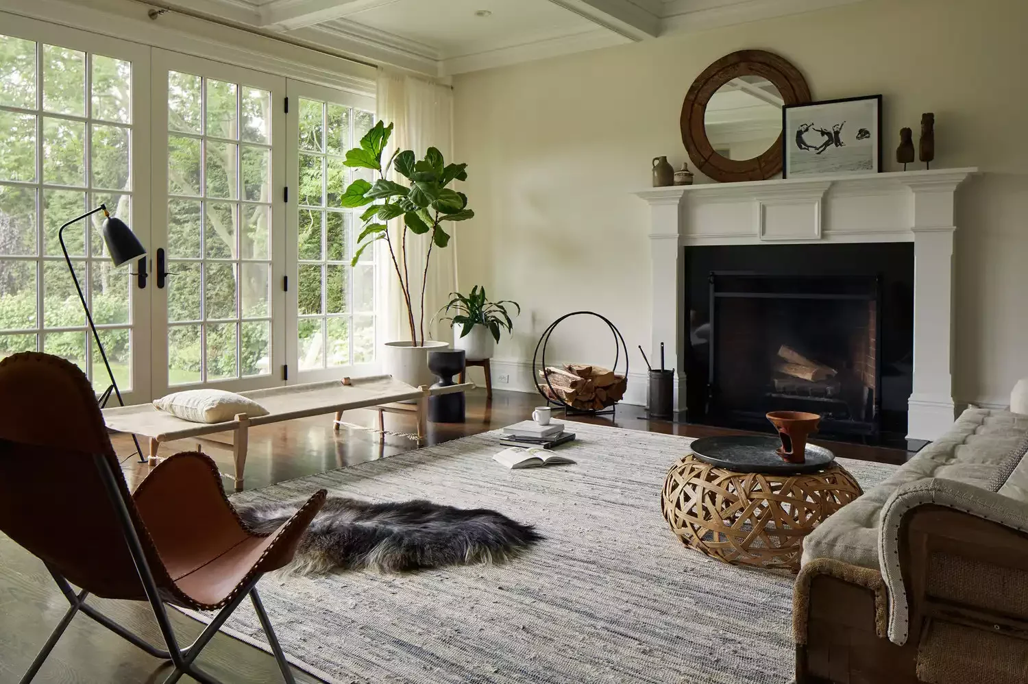 77 Stunning Living Room Design Ideas to Transform Your Space 68 Keep Walls Bare