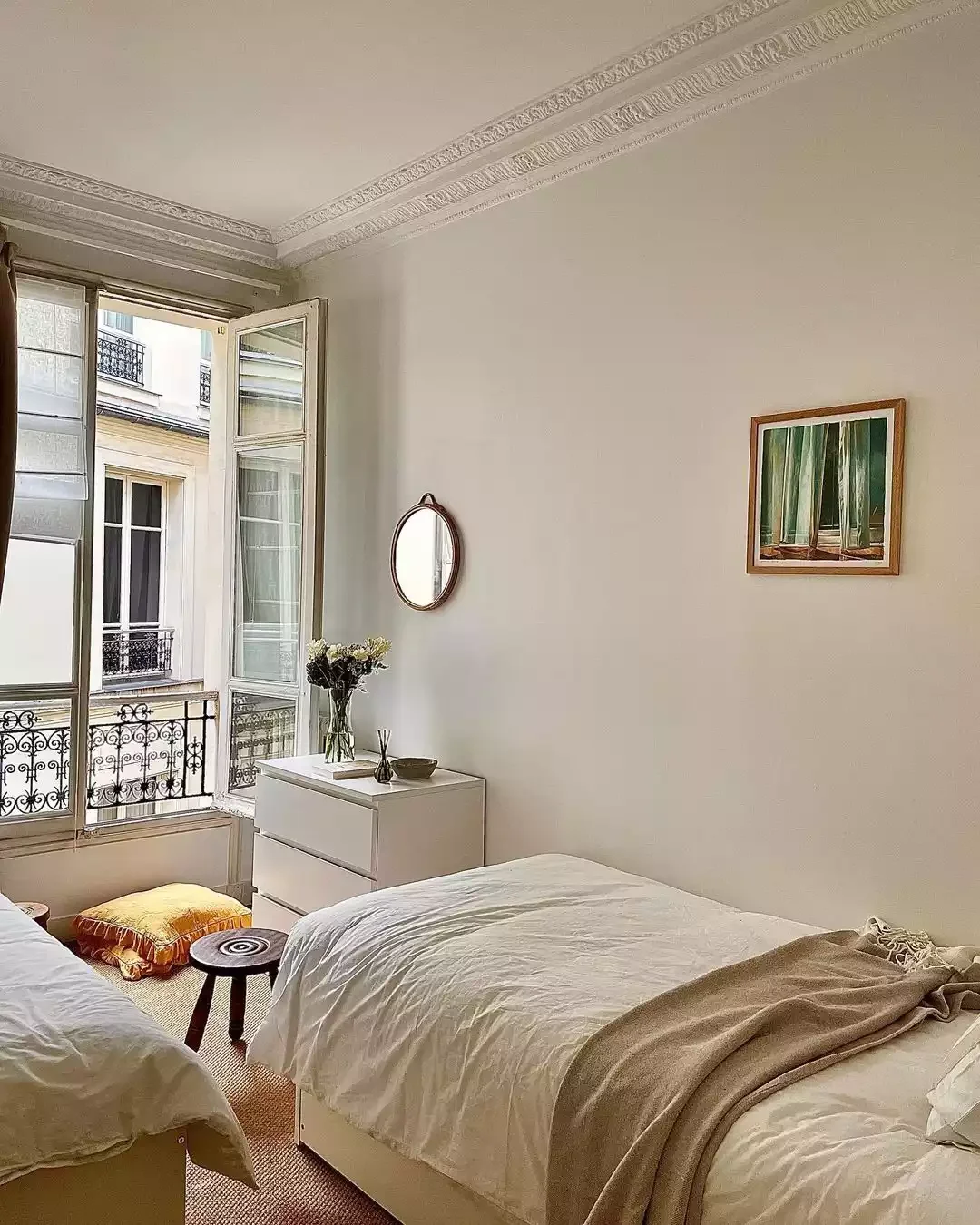 35 Creative Apartment Bedroom Ideas to Transform Your Small Space 18 Keep Your Walls Bare