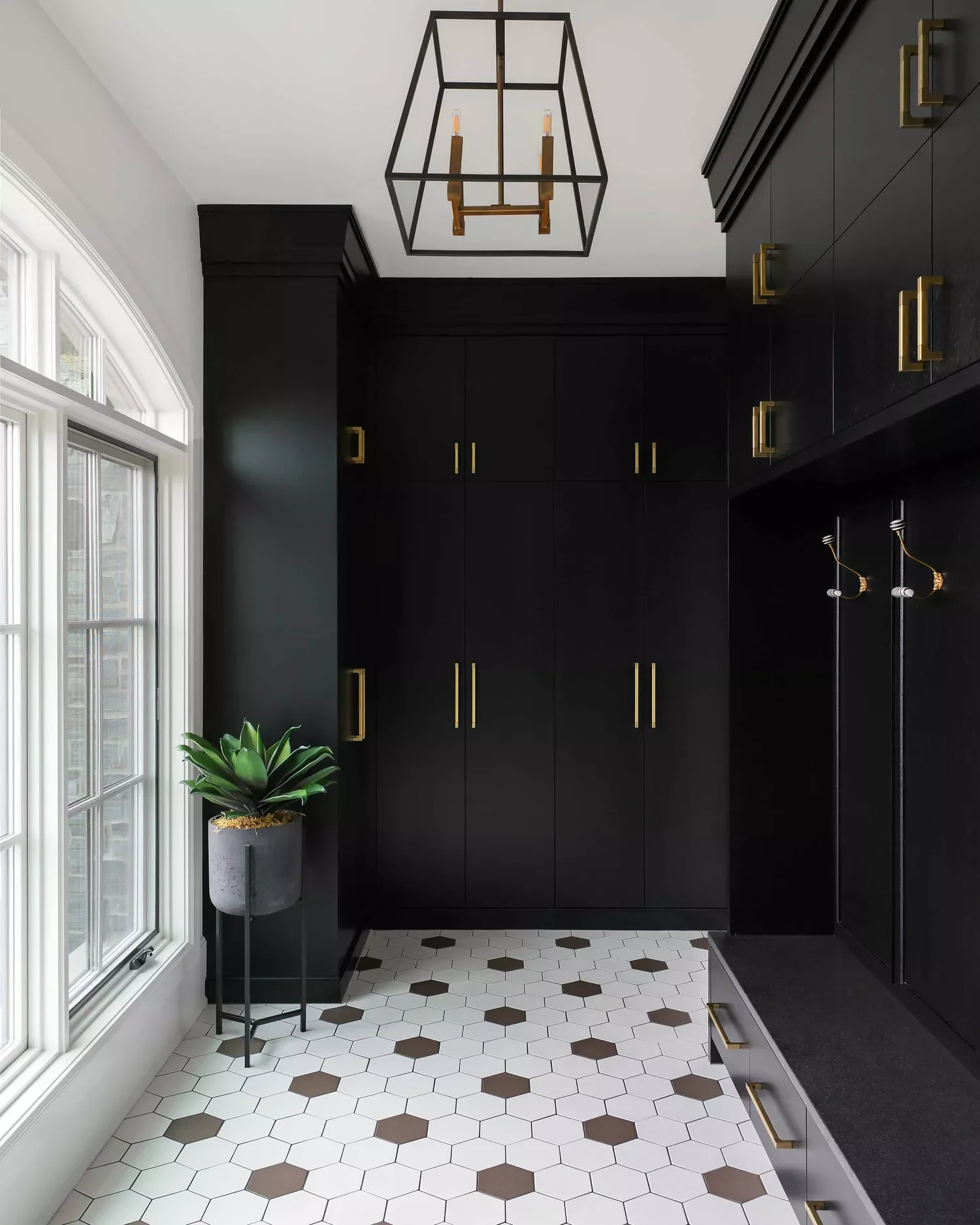 Keep a Consistent Color Scheme