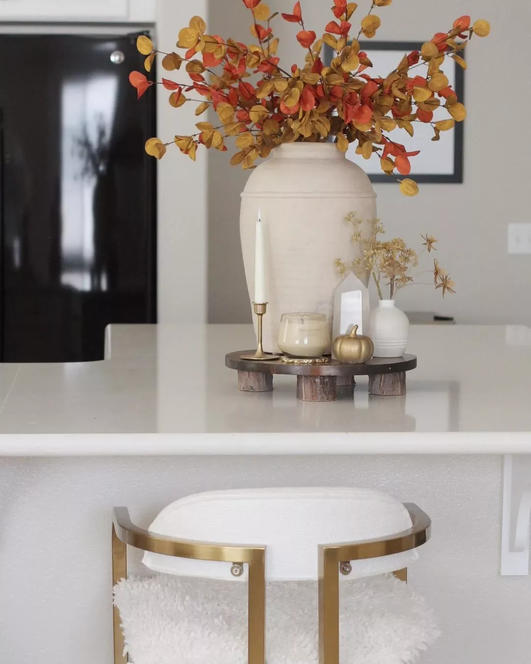 50 Stunning Fall Decorating Ideas That'll Make Your Home Feel Like Autumn Magic 19 Kitchen Island Fall Arrangement
