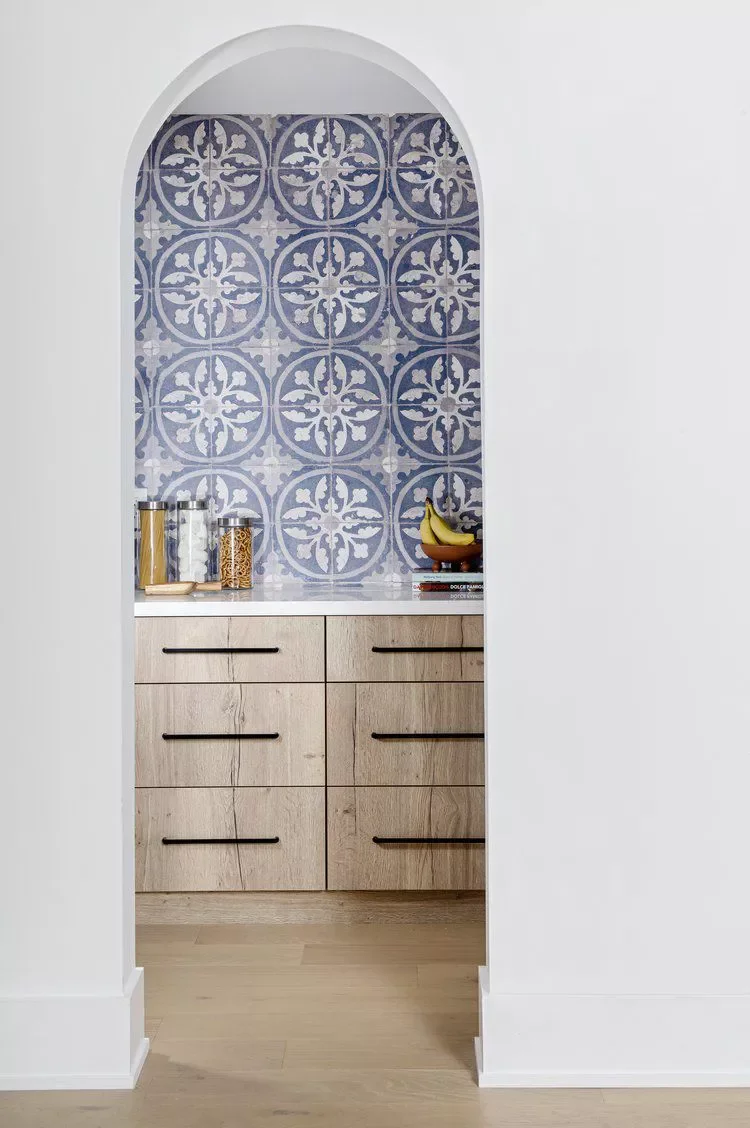 36 Kitchen Pantry Ideas That Look Amazing Kitchen Pantry Backsplash