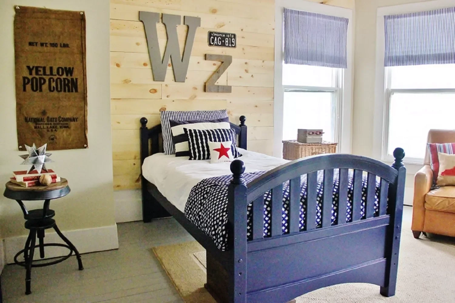 49 Stunning Farmhouse Bedroom Designs That Will Transform Your Space 41 Knotty Pine Wall