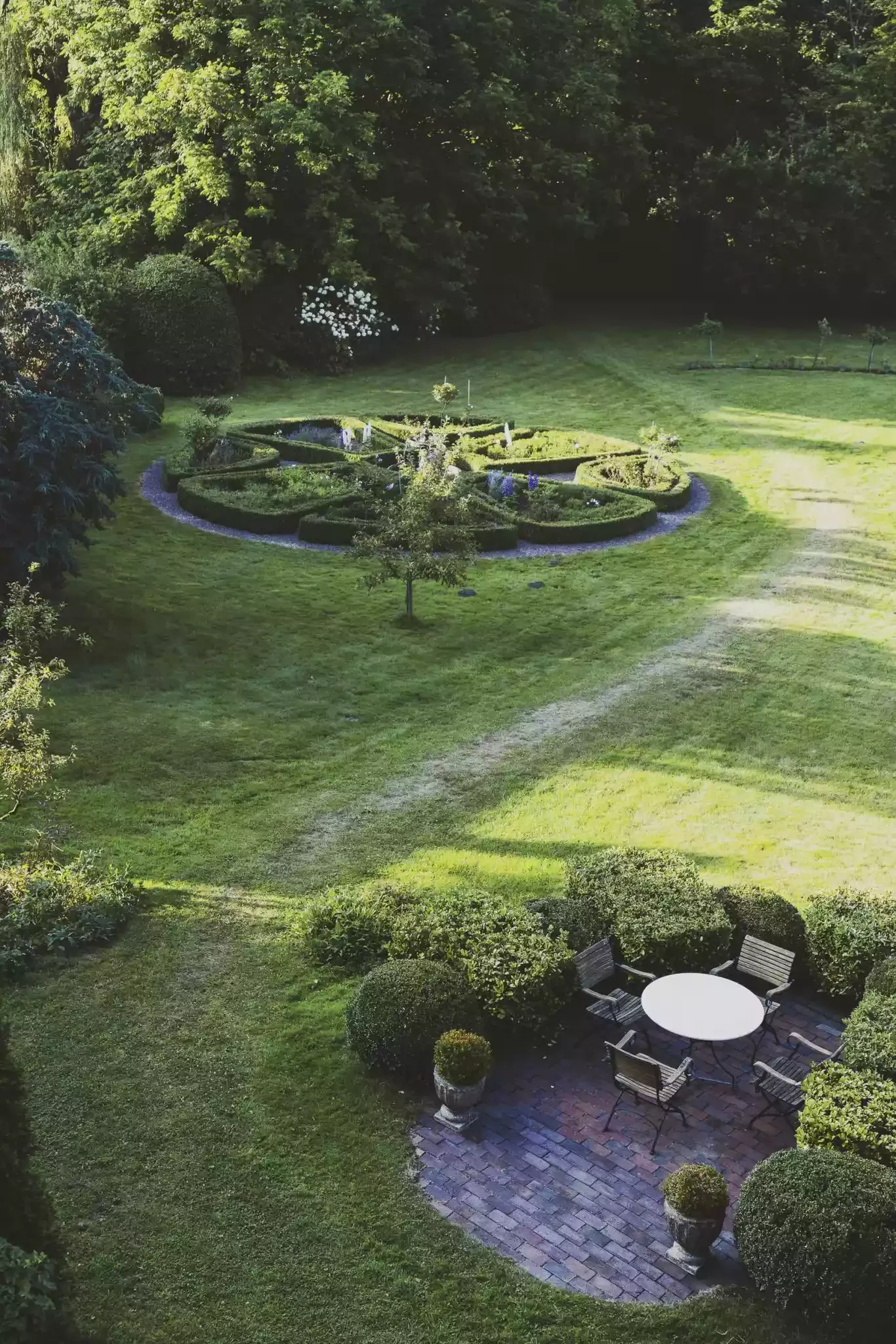 57 Stunning Backyard Transformation Ideas to Create Your Perfect Outdoor Retreat Landscaped Maze