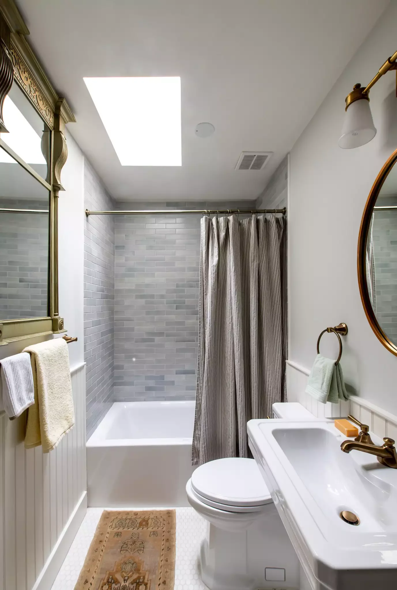 74 Amazing Bathroom Decorating Ideas That Will Transform Your Space 37 Large Ornate Mirror