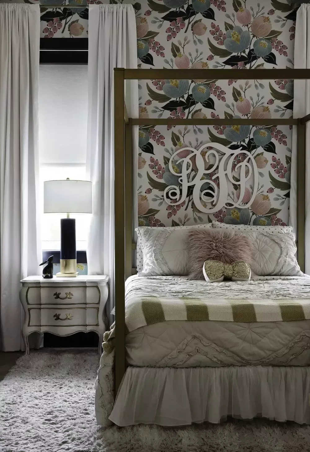 27 Stunning Girls' Bedroom Ideas She'll Absolutely Adore 7 Laser-Cut Initials