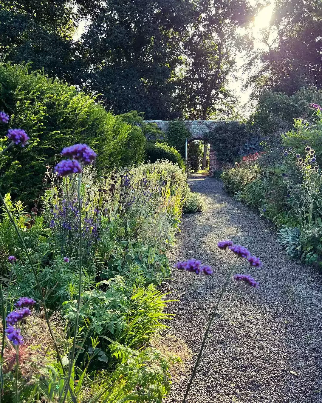 35 Enchanting Cottage Garden Ideas That Transform Your Outdoor Space Into a Magical Retreat Lay a Pea Gravel Path