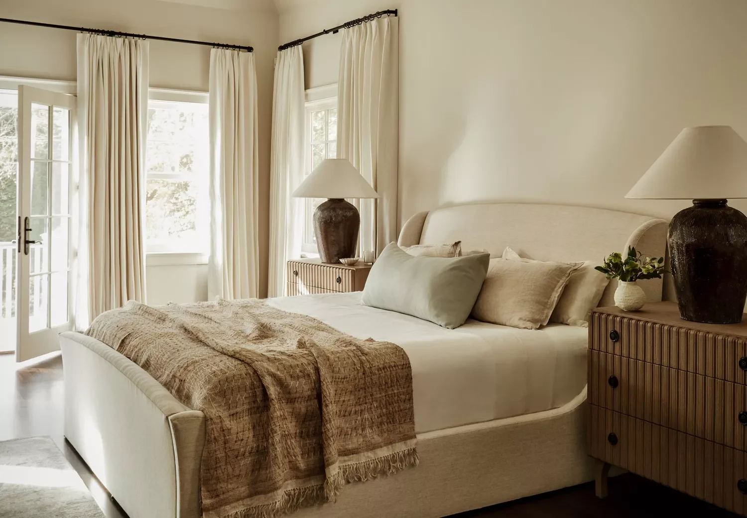 41 Cozy Earth-Inspired Bedroom Ideas That Will Transform Your Sleep Space 18 Layer Bedding
