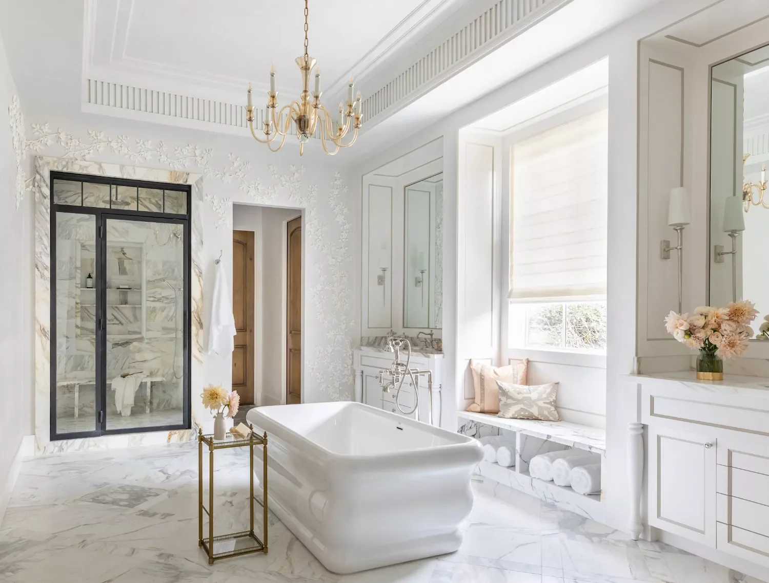 30 Bathroom Wall Decor Ideas That Refresh Your Space This Year Layer Decorative Moldings