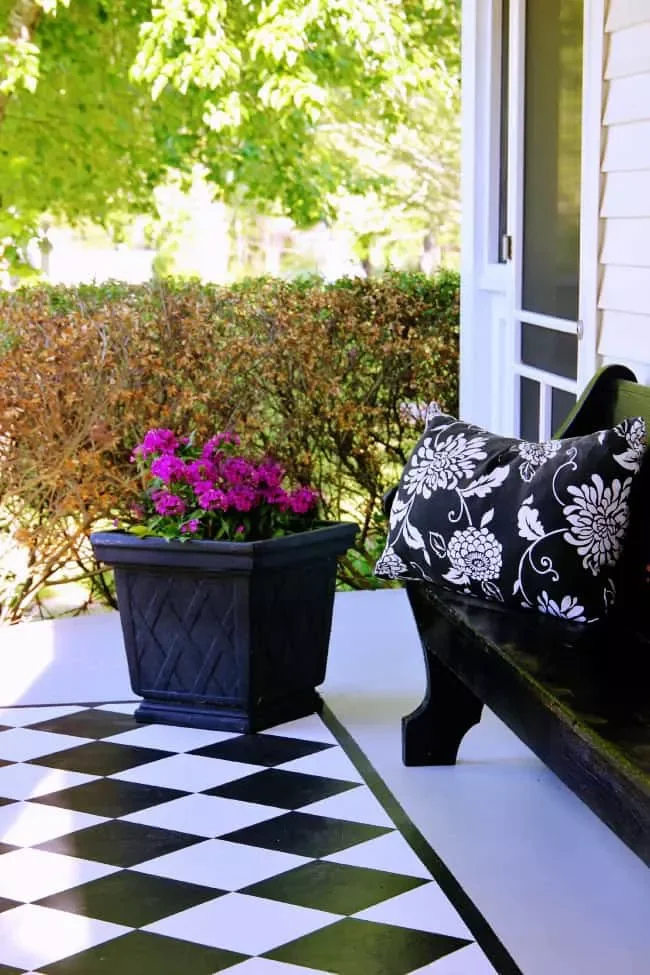 36 Simple Patio DIY Projects to Transform Your Outdoor Space 24 Layer on the Botanicals