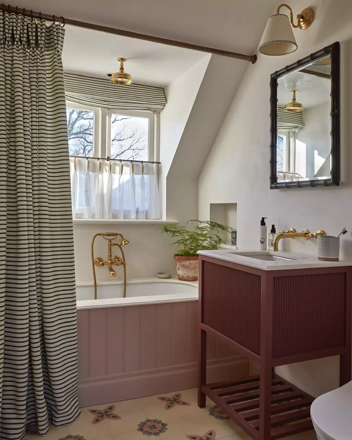 32 Shower Curtain Ideas to Transform Your Bathroom with Maximum Style 26 Layer the Bathroom