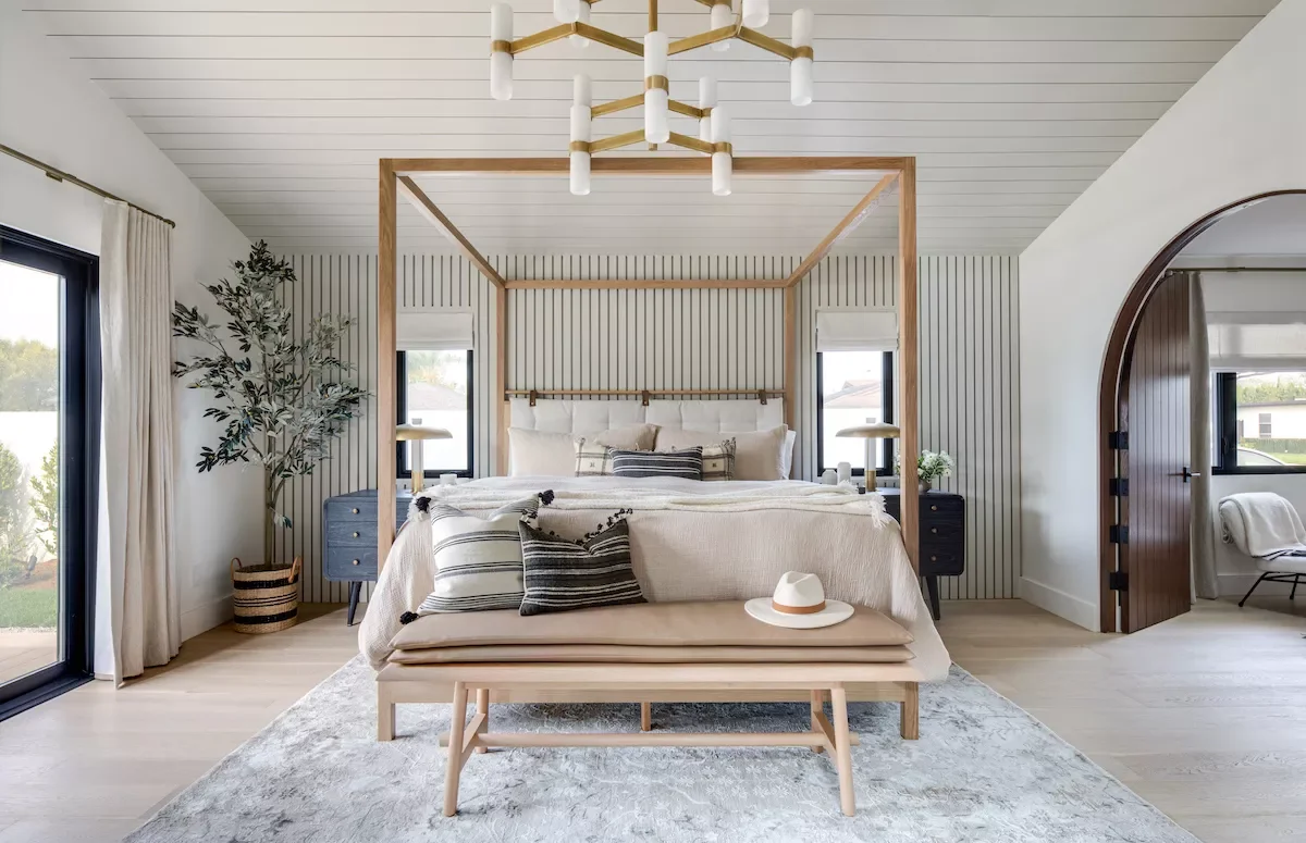 29 Cozy Neutral Bedroom Ideas That'll Make You Never Want to Leave 2 Layered Neutral Bedroom