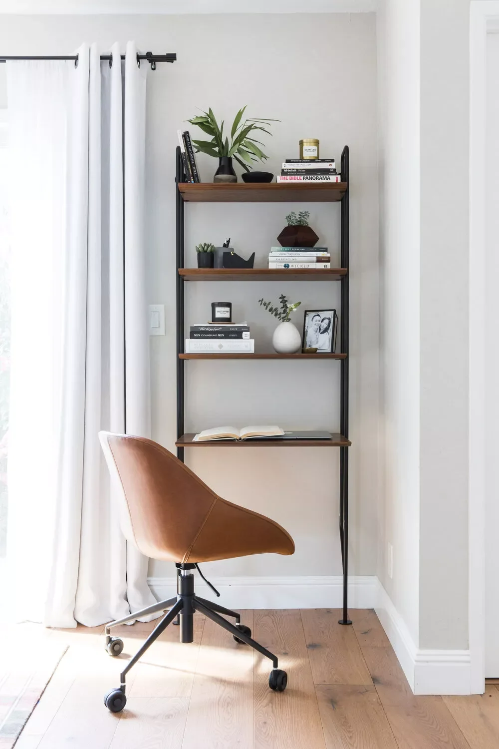 21 Brilliant Ways to Seamlessly Integrate a Workspace into Your Living Room 16 Lean It Against the Wall