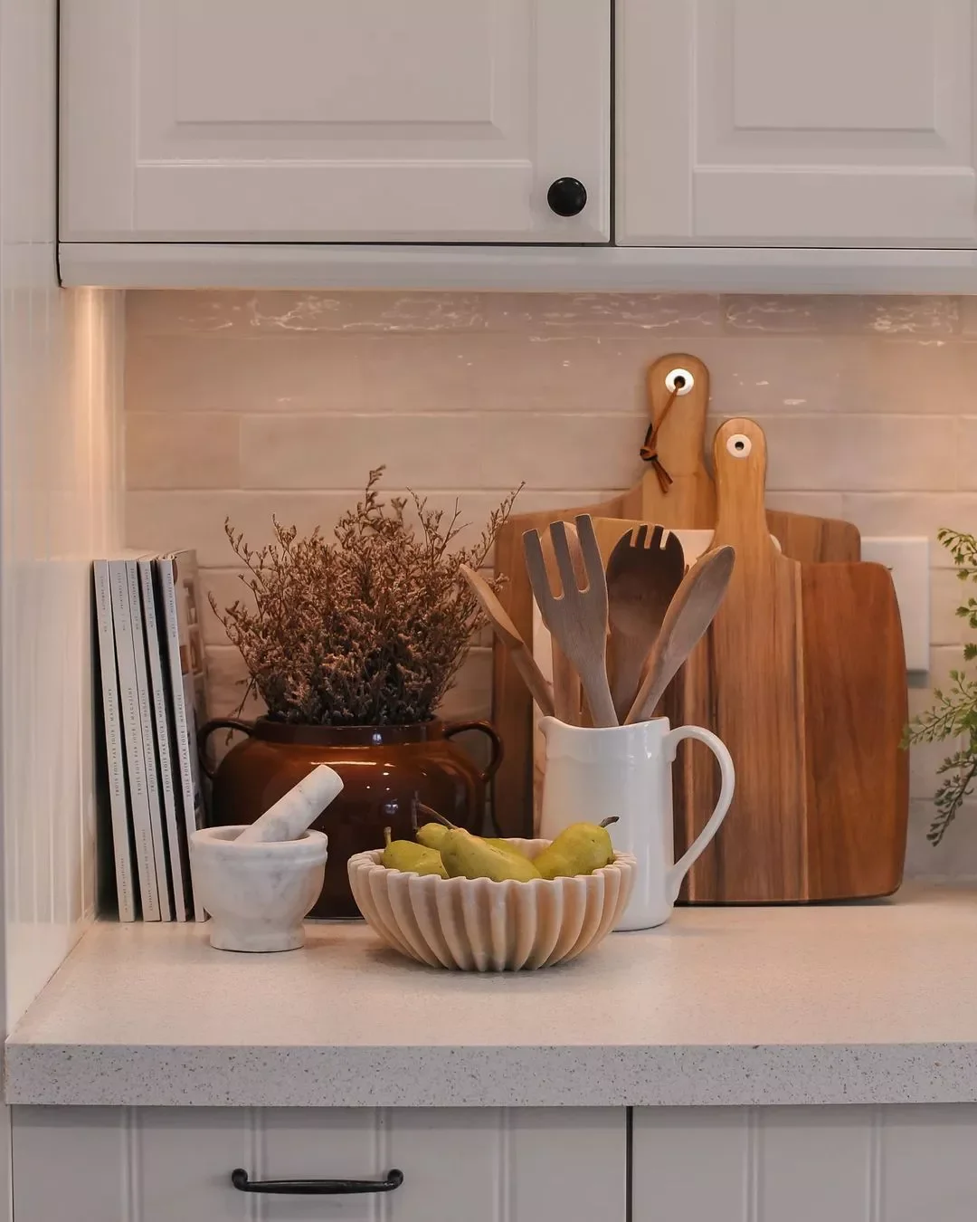 32 Charming Country Kitchen Ideas That'll Make You Never Want to Leave Your Cooking Space 22 Leaning Cutting Boards