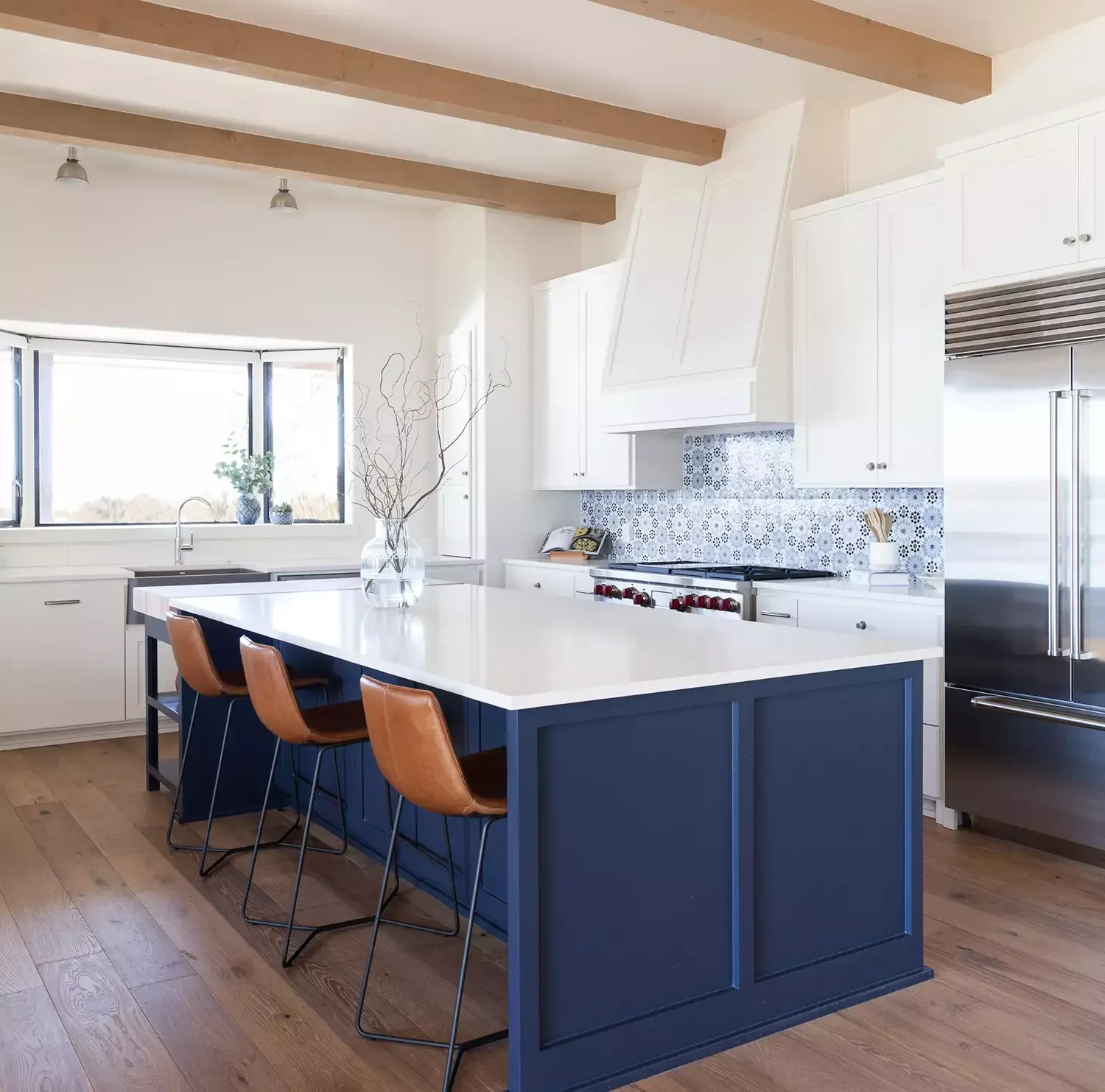 33 Smart Kitchen Island Seating Ideas to Streamline Your Busy Days Leather Bar Stools