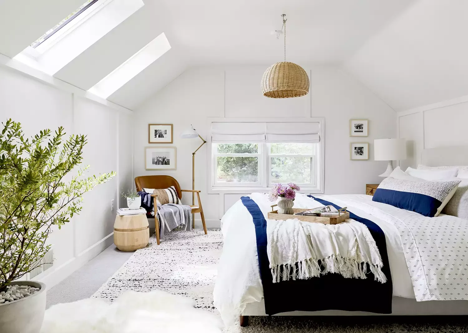 34 Bedroom Chair Ideas That'll Transform Your Space From Boring to Beautiful 21 Leather Bedroom Chair