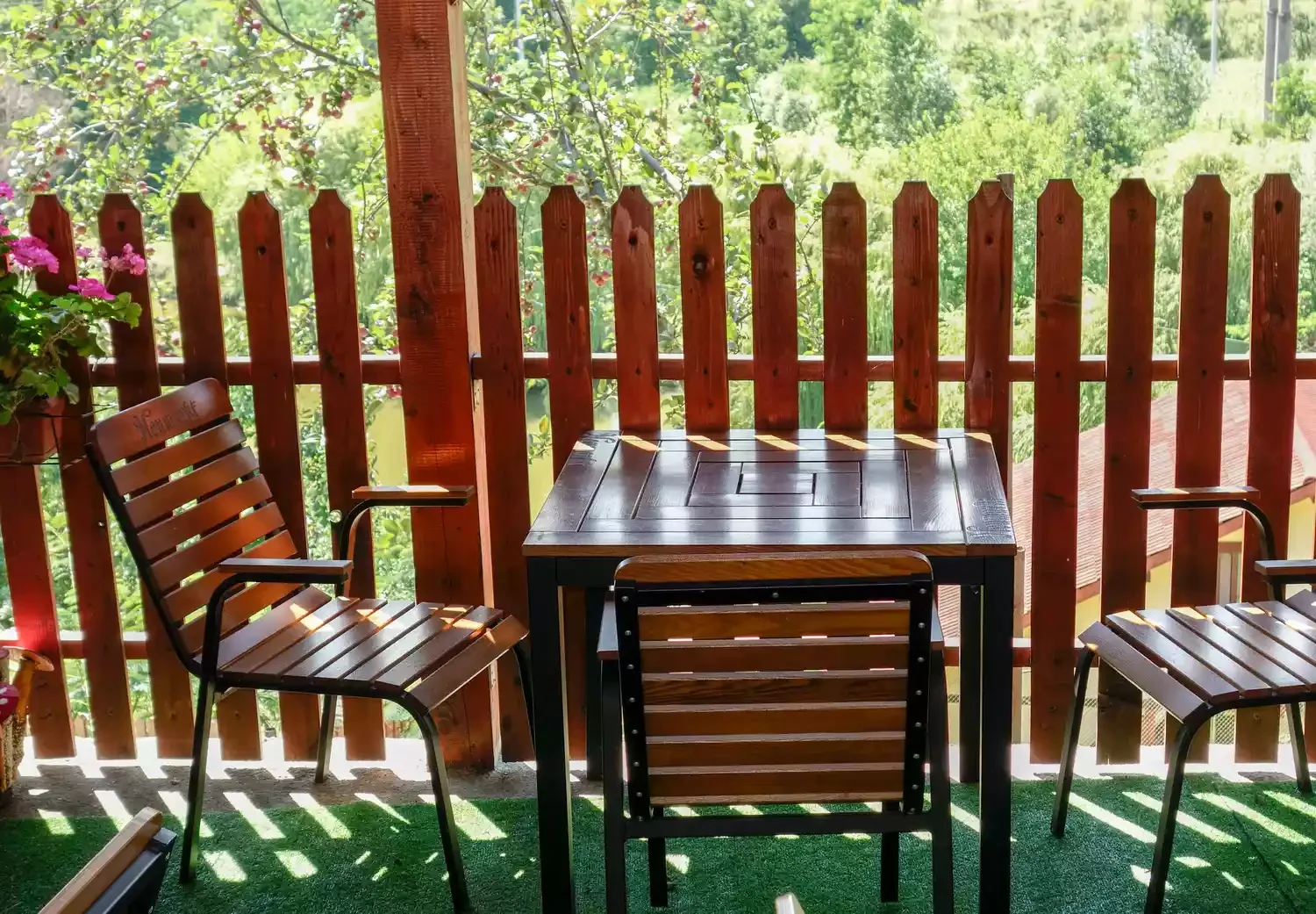 24 Creative DIY Fence Projects to Transform Your Outdoor Privacy Let Light In