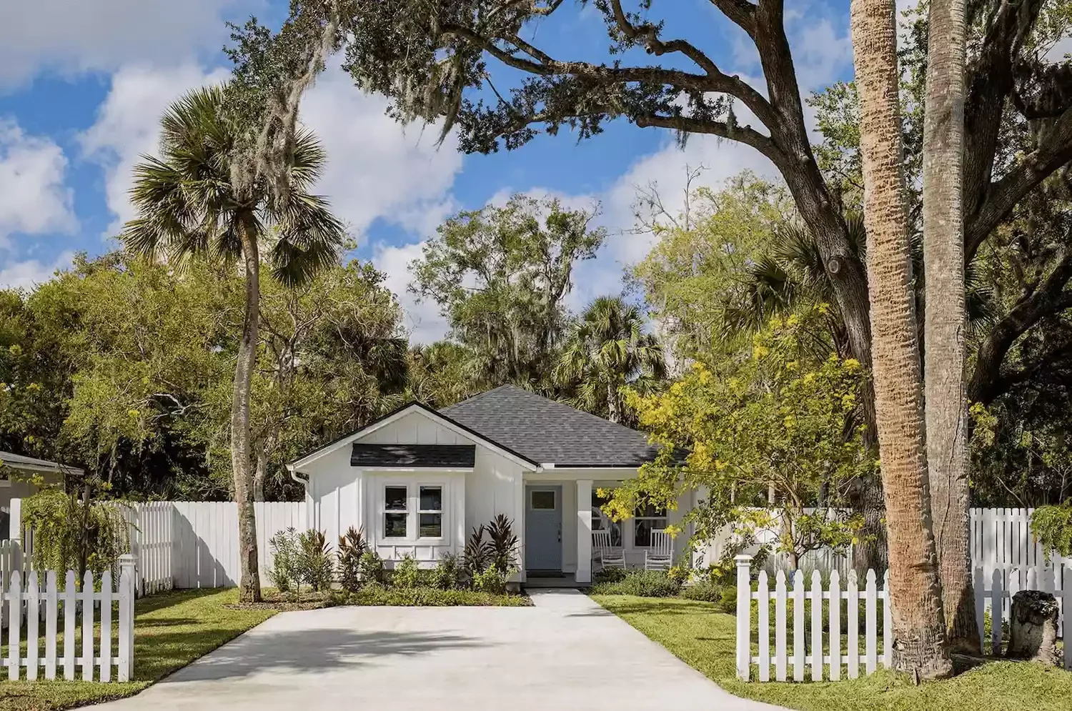 47 Small Front Yard Landscaping Ideas That Will Transform Your Home's Curb Appeal Let Mature Trees Dominate