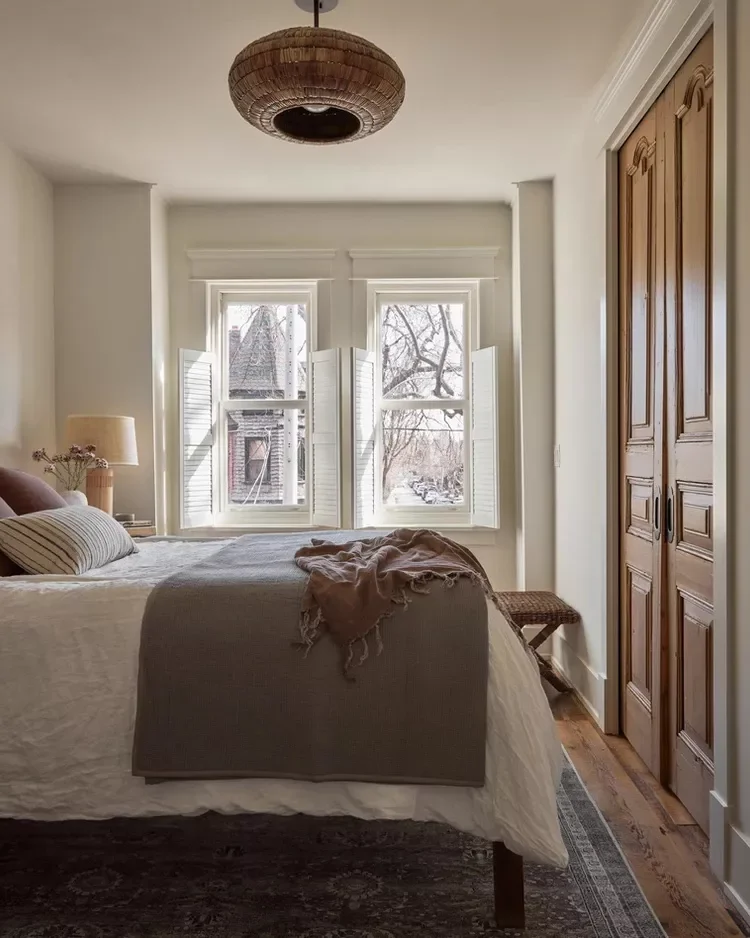 41 Cozy Earth-Inspired Bedroom Ideas That Will Transform Your Sleep Space 29 Let in the Light