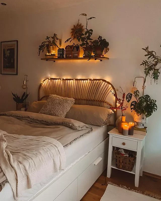 37 Beautiful Aesthetic Bedroom Ideas to Transform Your Space 3 Light Groups of Candles