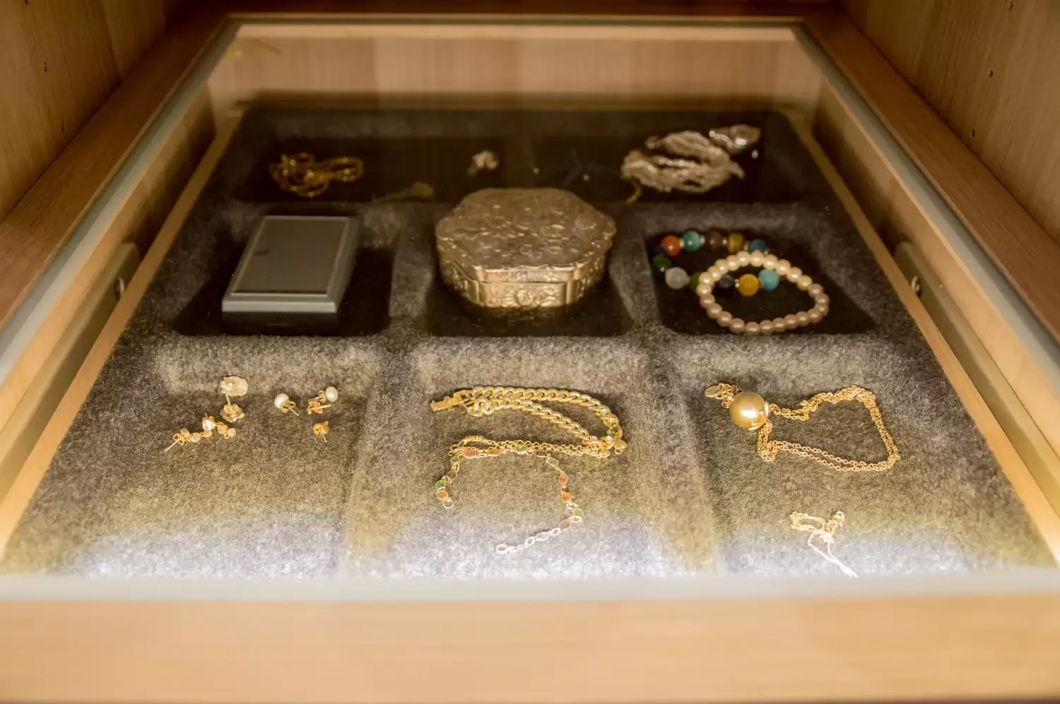 20 Creative Jewelry Organization Ideas That Beautify Your Space Light Up Your Drawer