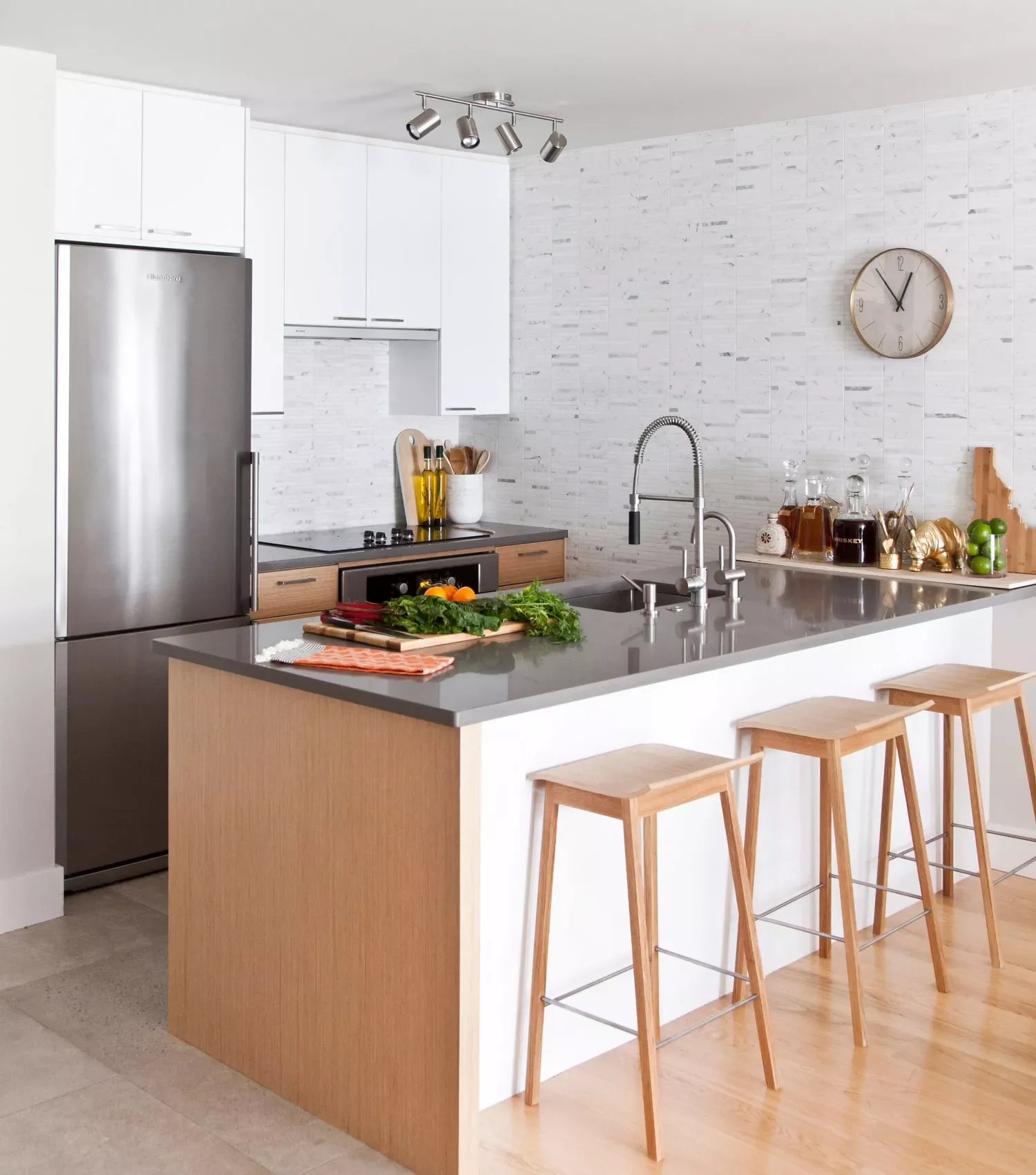 12 Stunning Ways to Transition From Kitchen Tile to Wood Flooring Light Wood Tiles