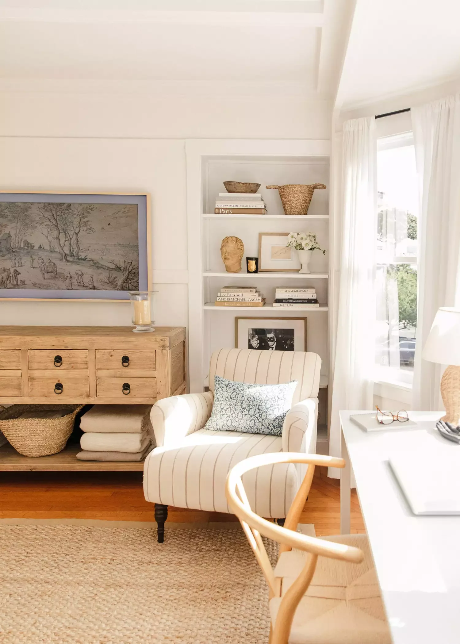 21 Beautiful Ways to Style Your TV Console Like a Pro 13 Light it Up