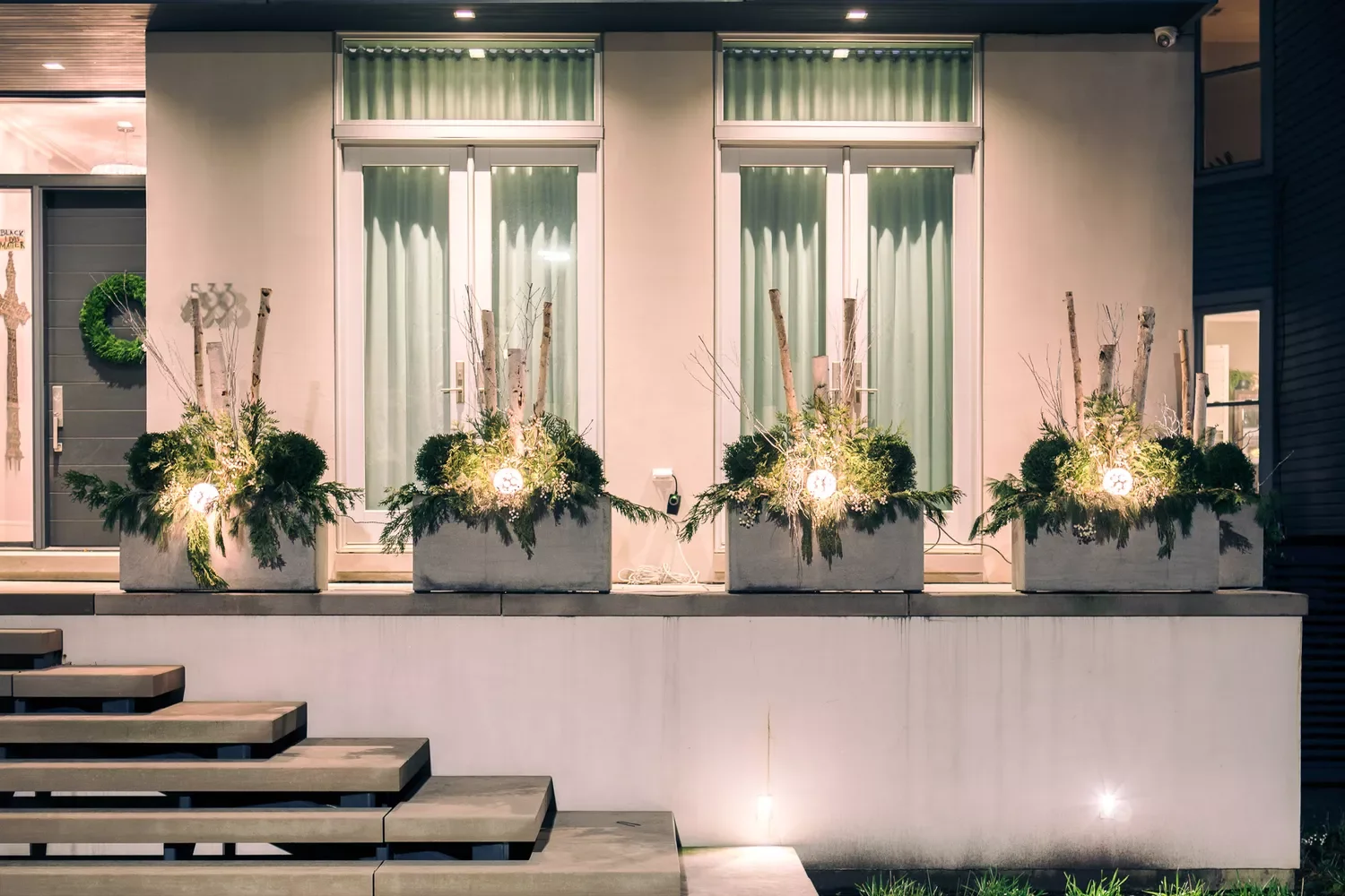 13 Stunning Winter Window Box Designs That'll Transform Your Home's Curb Appeal 7 Light the Night